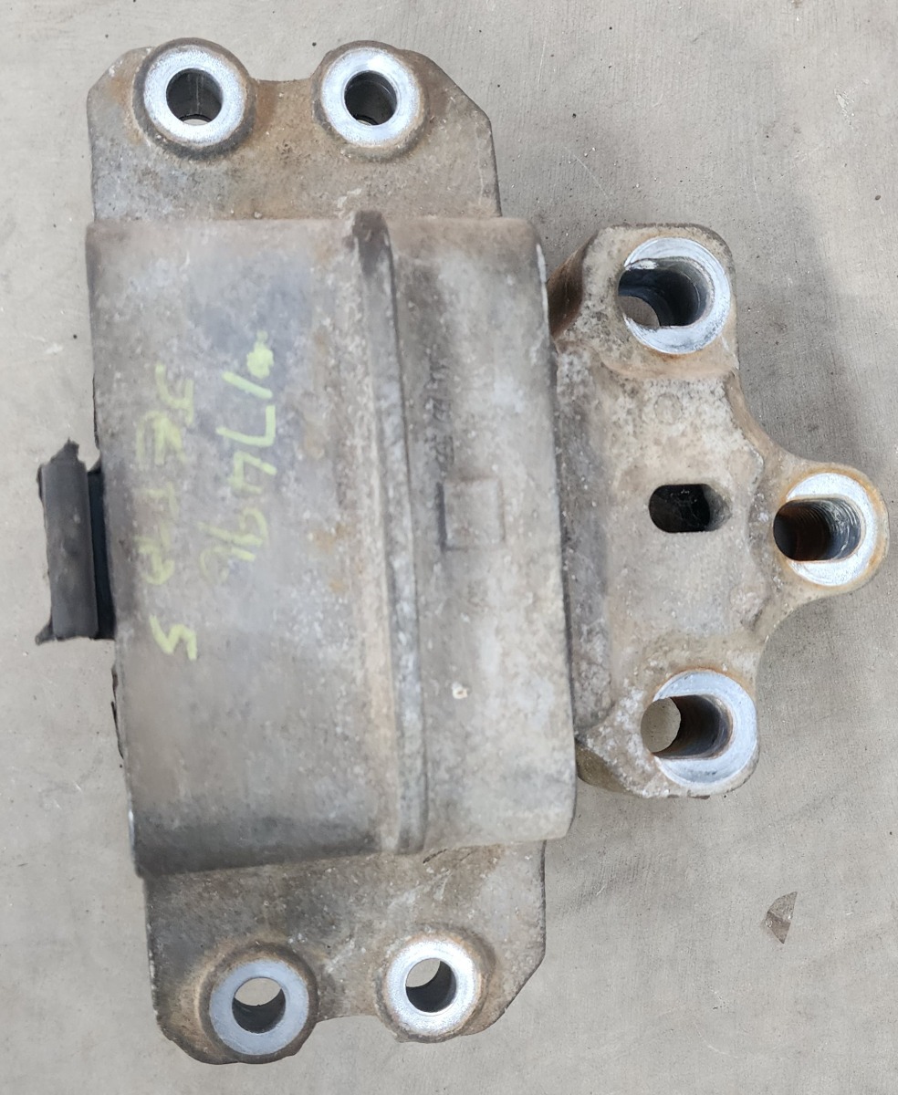 JETTA MK5 ENGINE MOUNTING