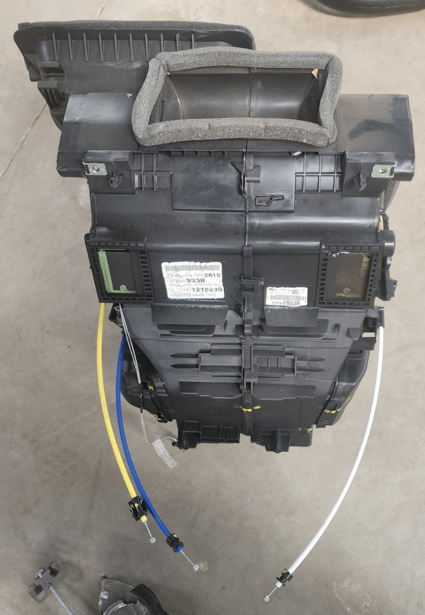 SANDERO II 900T HEATER BOX