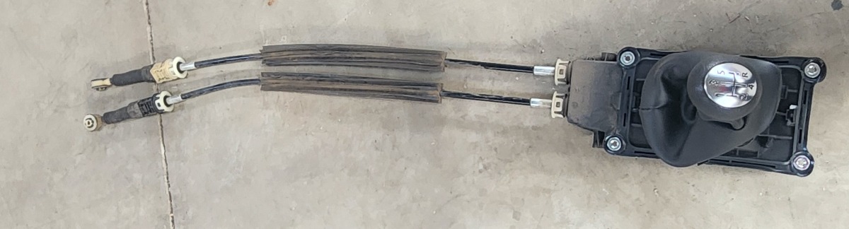 SANDERO II GEAR LEVER WITH LINKS