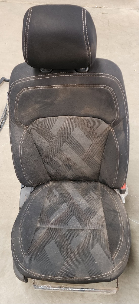 KIGER RIGHT FRONT AIRBAG SEAT