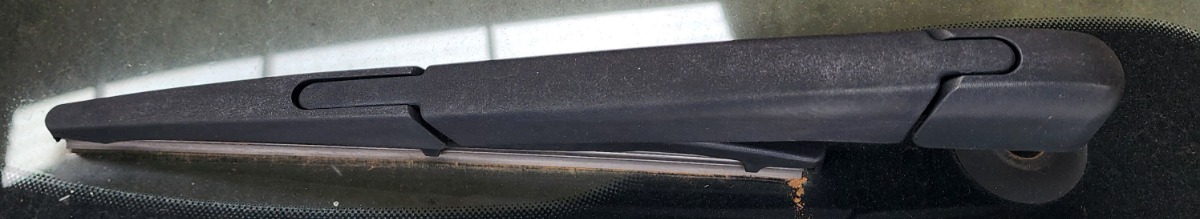 KIGER REAR WIPER ARM