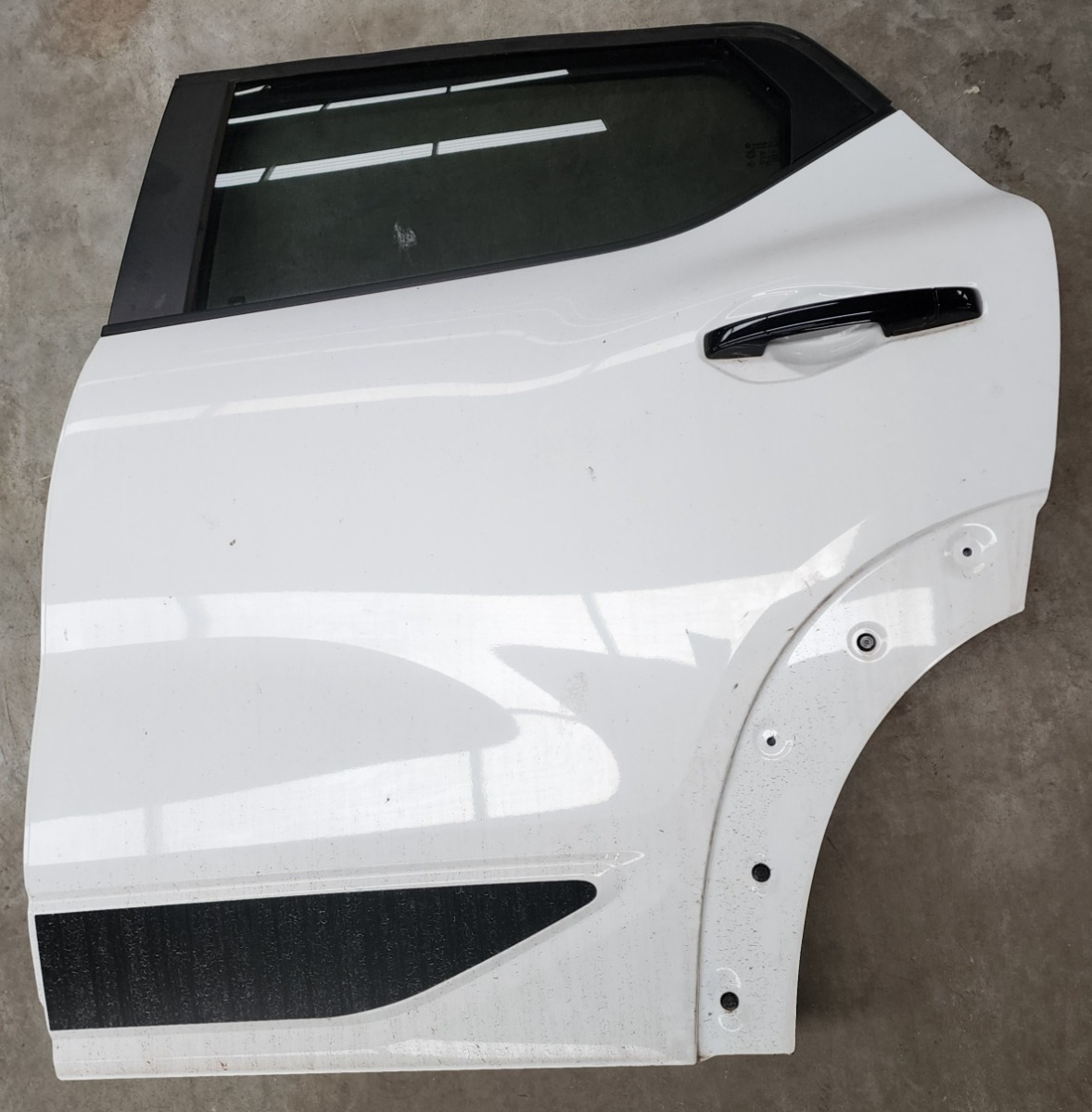 KIGER LEFT REAR DOOR (SHELL)