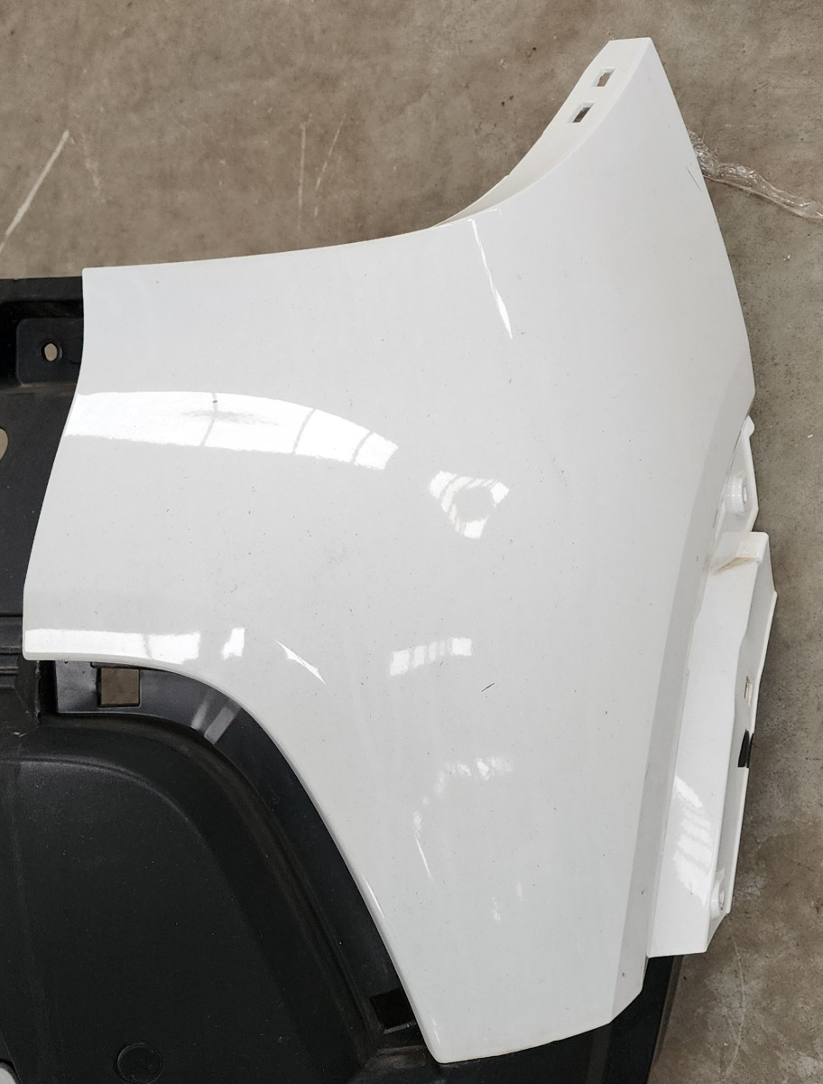 KIGER RIGHT REAR BUMPER CORNER