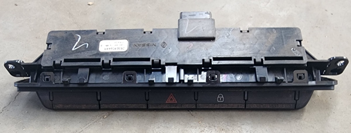 KIGER CENTRAL SWITCH ASSY