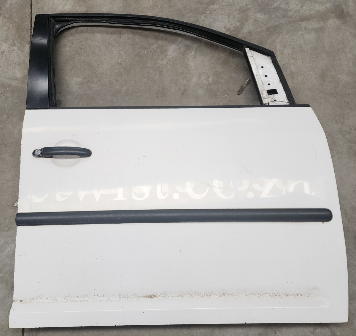 CADDY RIGHT FRONT DOOR (SHELL) 2K0831056B