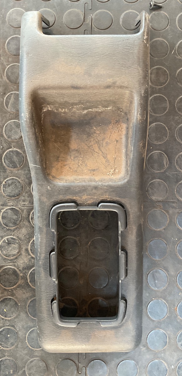 JIMNY 1.3 FRONT CENTRE CONSOLE