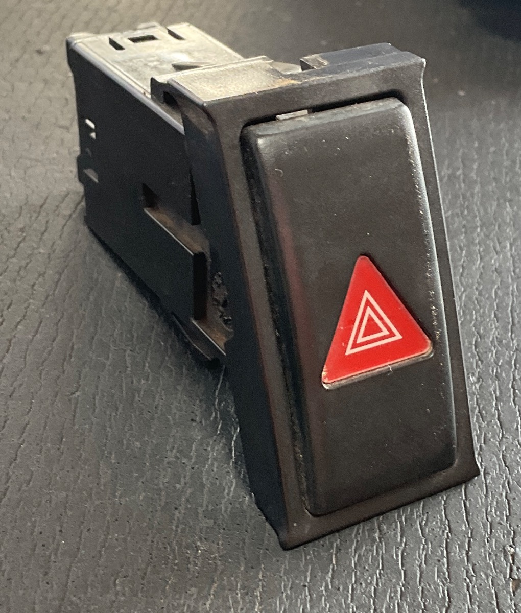JIMNY 1.3 HAZARD SWITCH