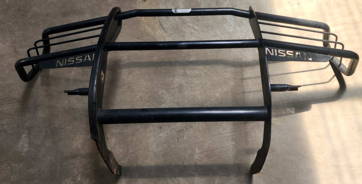 NP300 FRONT FULL BULLBAR