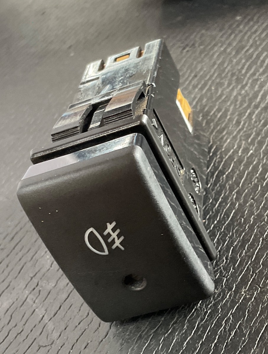 JIMNY 1.3 FOGLIGHT SWITCH