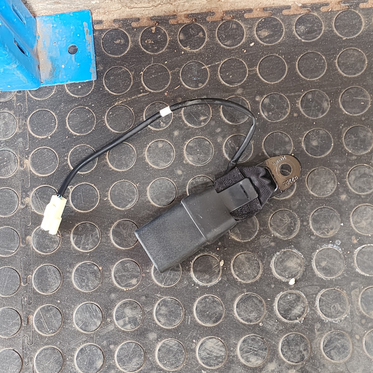 STARLET REAR SEAT BELT STALK