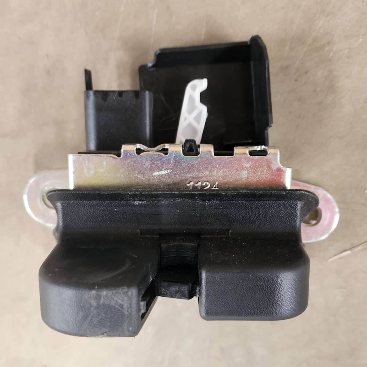 POLO MK 8/9 BOOT LOCK