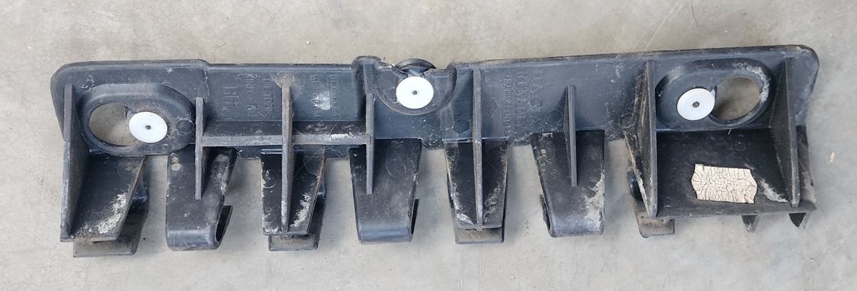 NP200 RIGHT REAR BUMPER SLIDE