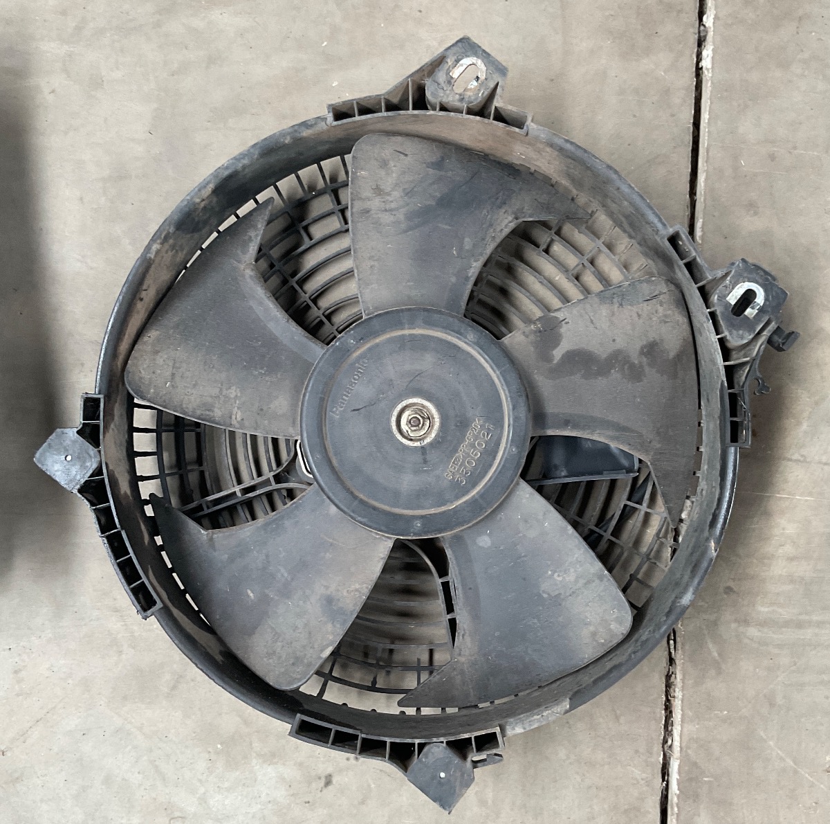 JIMNY 1.3 COOLING FAN