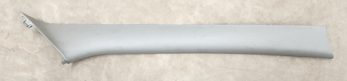 NP200 RIGHT A-PILLAR TRIM