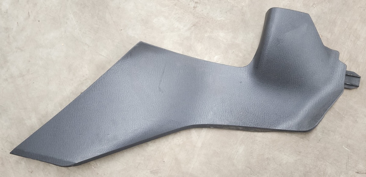 3 RIGHT DASH TRIM