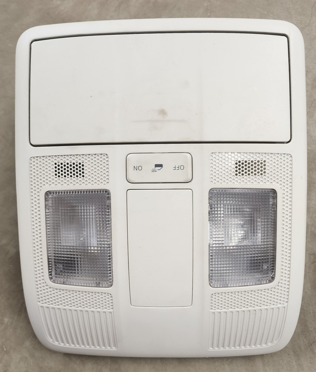 3 FRONT DOME LIGHT