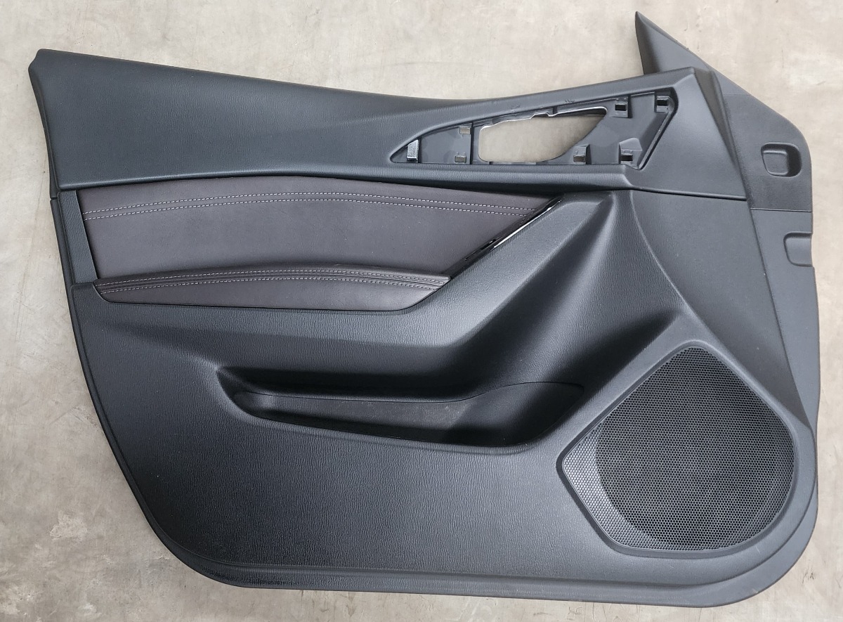 3 LEFT FRONT DOOR PANEL