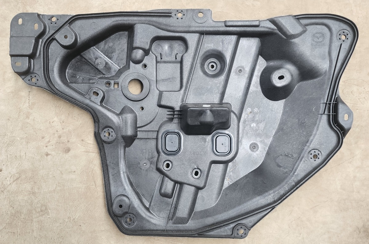 3 RIGHT INNER WINDOW MECH PANEL