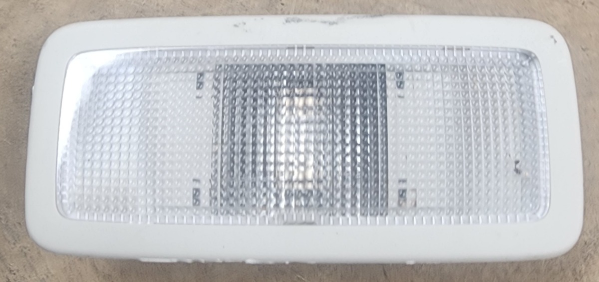 3 DOME LIGHT CENTRE
