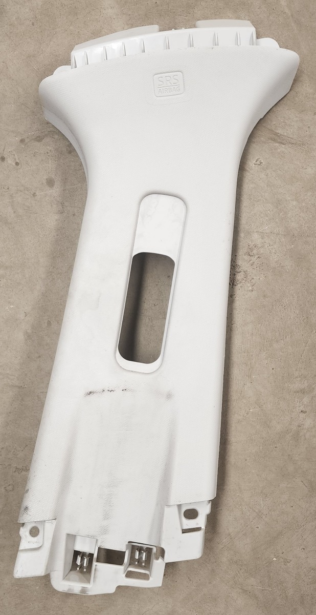 3 RIGHT UPPER B-PILLAR TRIM