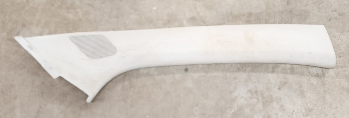 POLO 3/VIVO RIGHT A-PILLAR TRIM