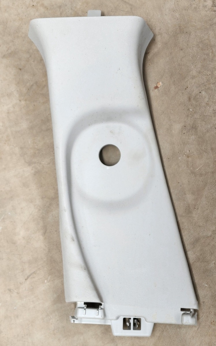 SWIFT LEFT UPPER B-PILLAR TRIM