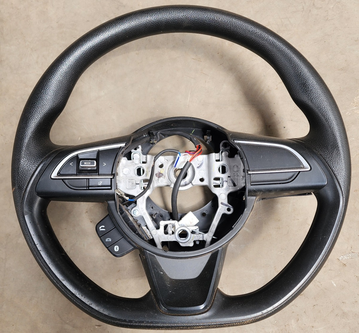 SWIFT STEERING WHEEL
