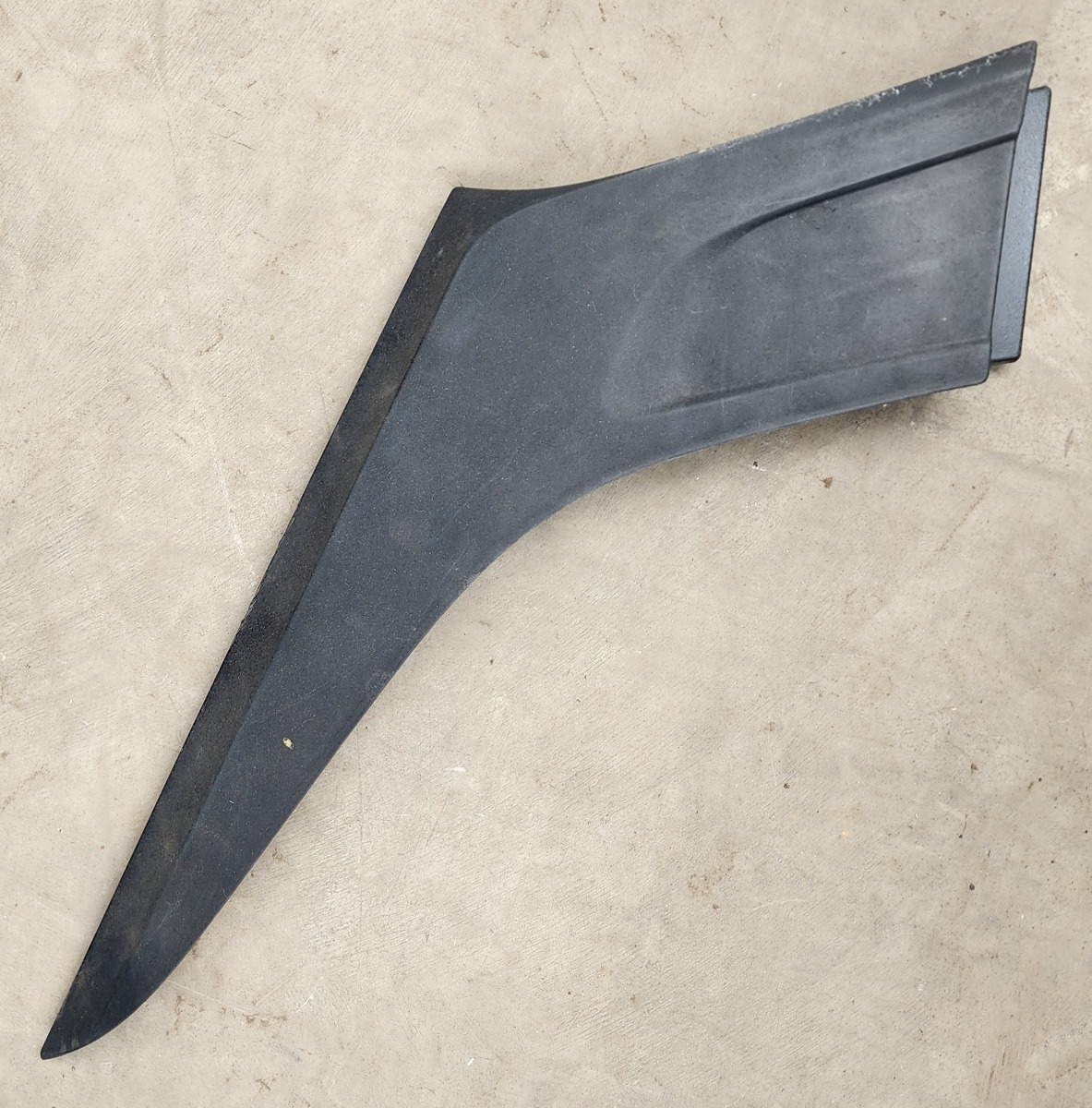 SWIFT RIGHT OUTER C-PILLAR TRIM
