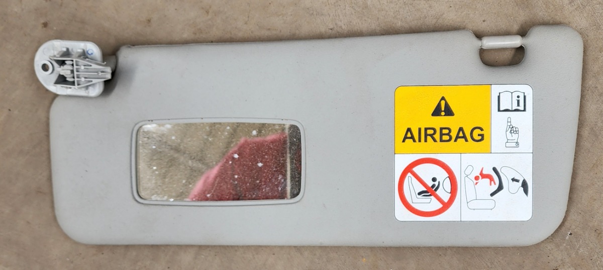 SWIFT LEFT SUNVISOR