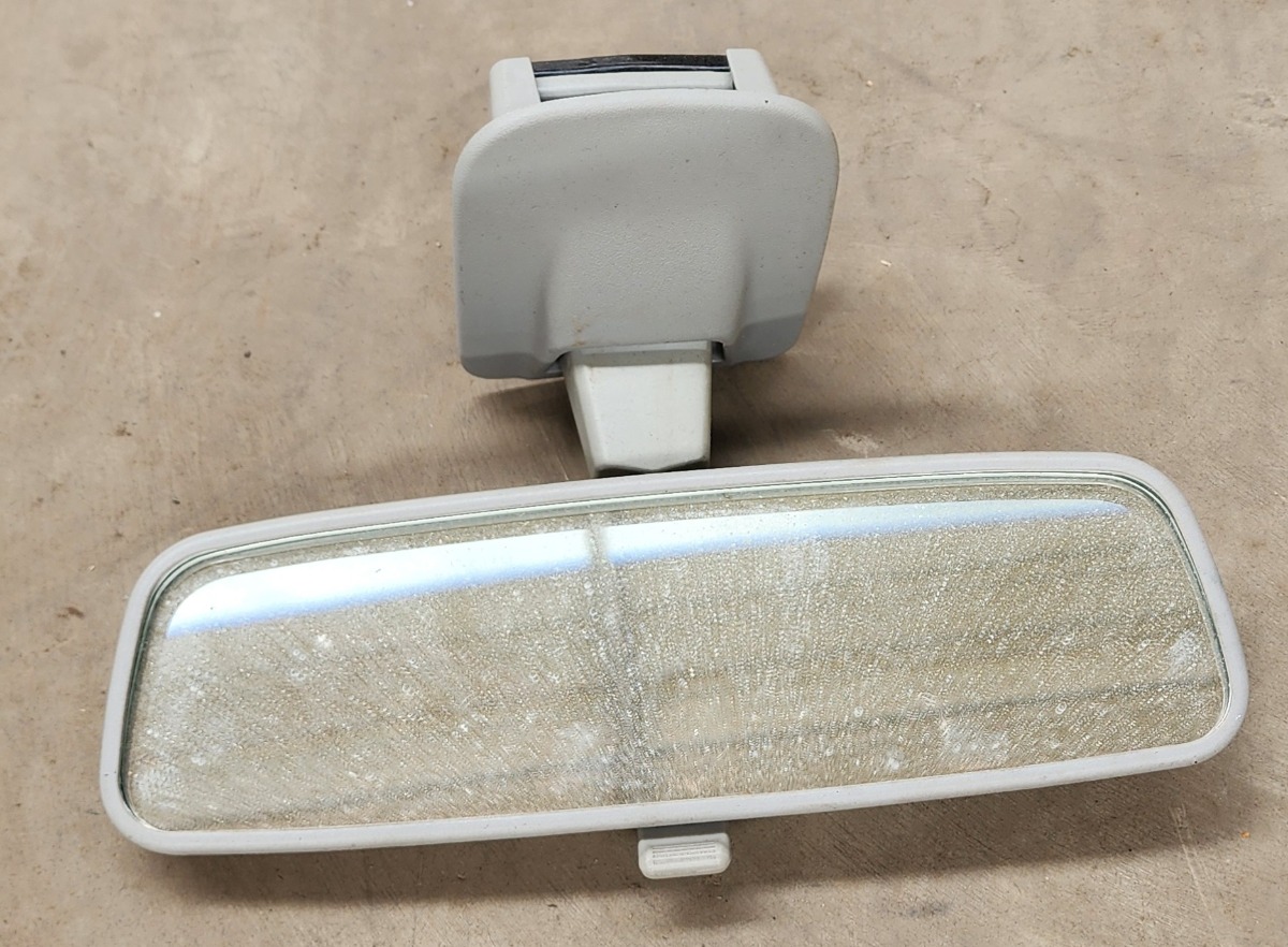 SWIFT REAR VIEW MIRROR
