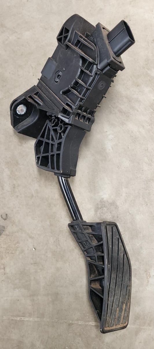 SWIFT ACCELERATOR PEDAL