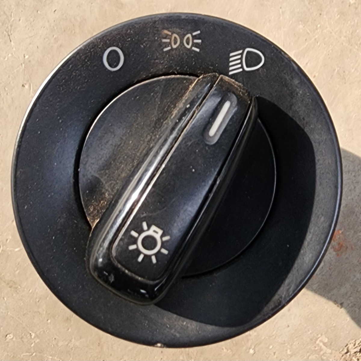 POLO 3/VIVO HEADLIGHT SWITCH