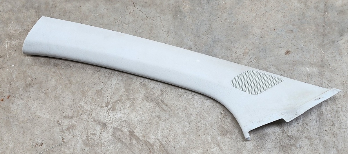 POLO 3/VIVO LEFT A-PILLAR TRIM