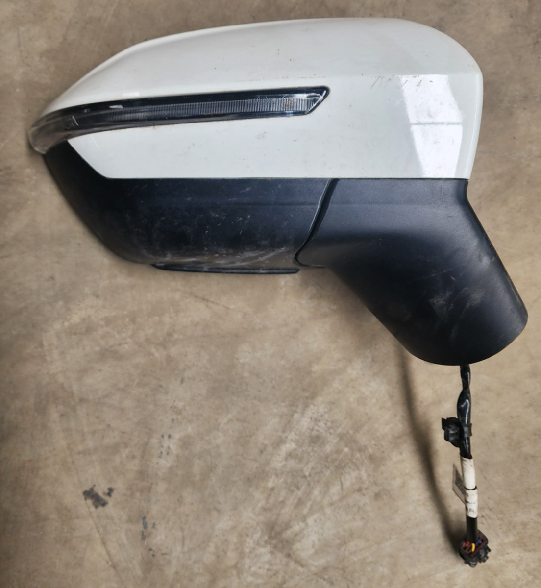 TERRITORY RIGHT DOOR MIRROR