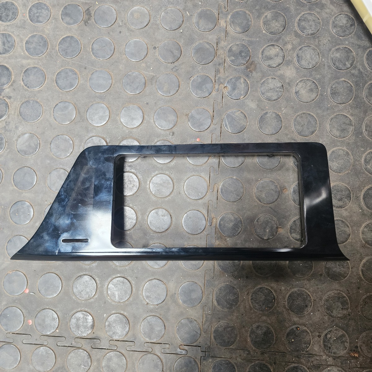 C-HR RADIO BEZEL