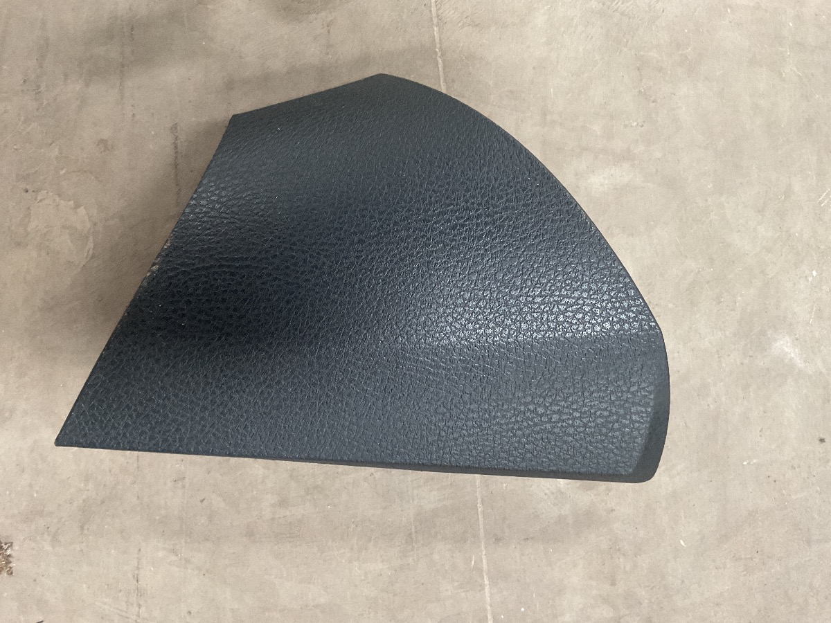 CH-R DASHBOARD TRIM RIGHT