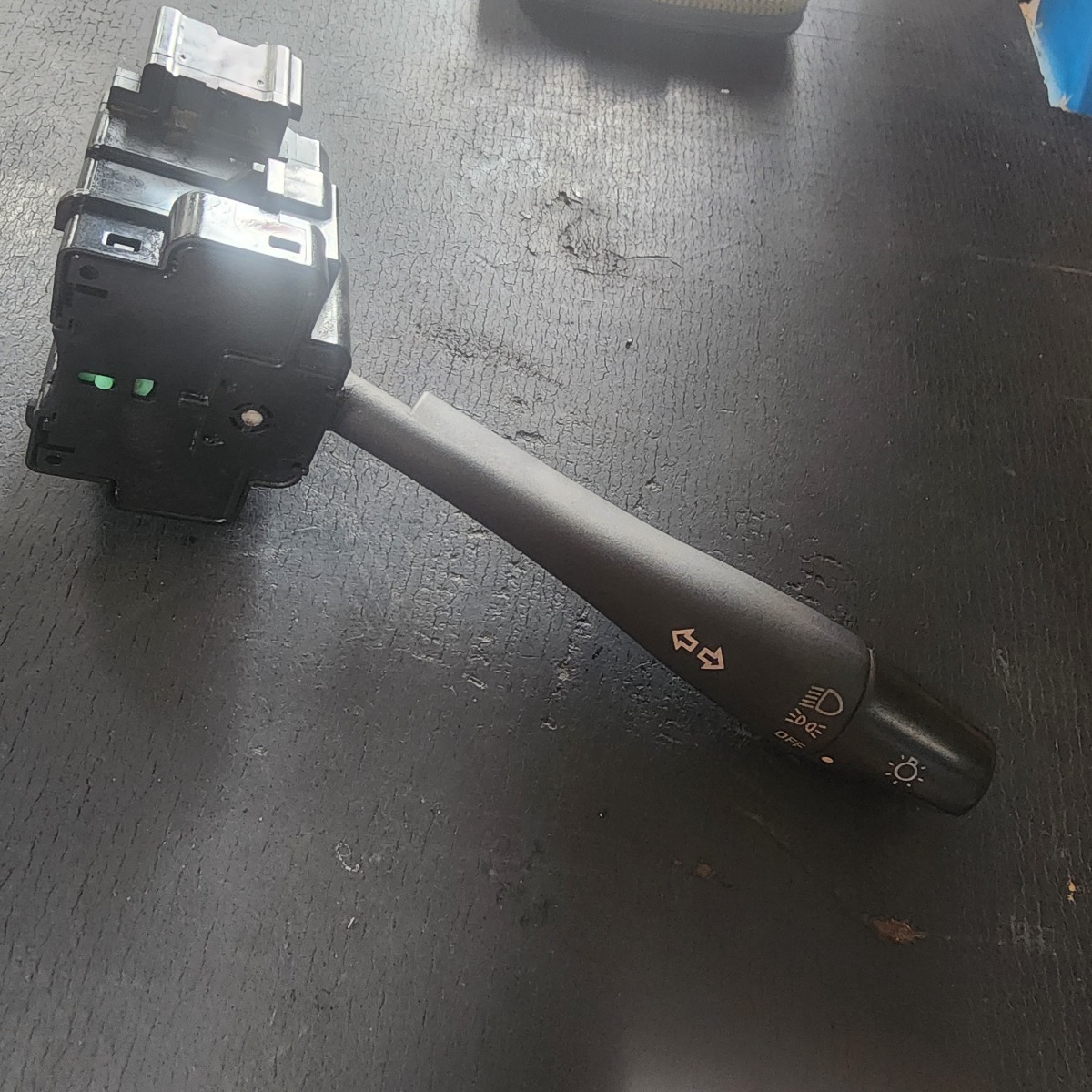 NP300 INDICATOR SWITCH
