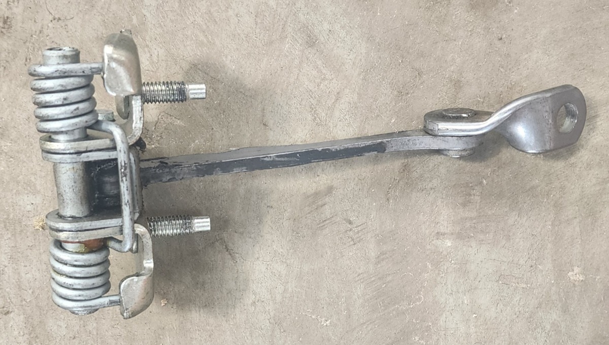 NP200 LEFT DOOR STOPPER