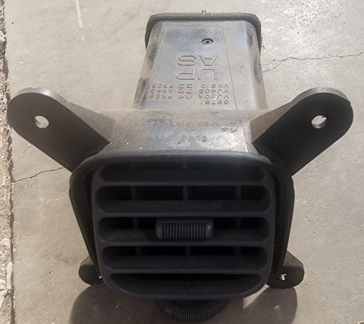 NP300 Inner Air Duct Left
