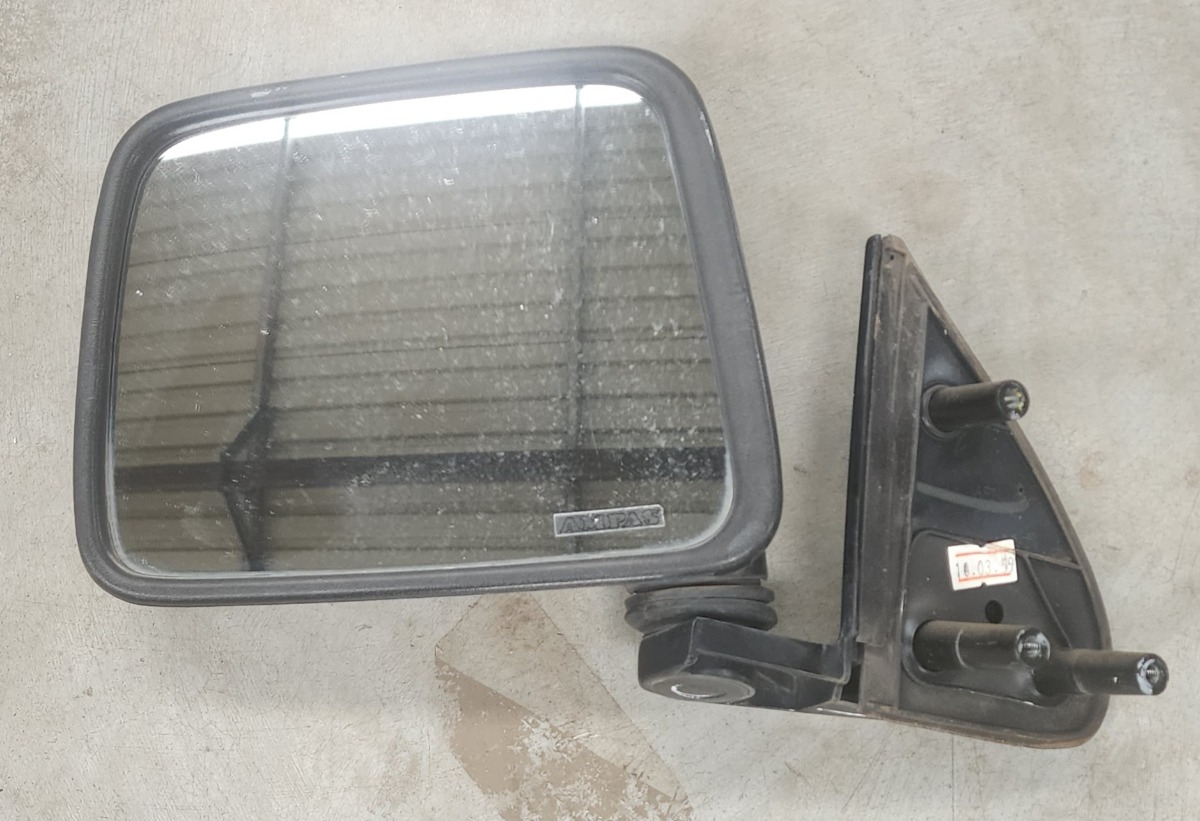 NP300 Right Outer Mirror Assy