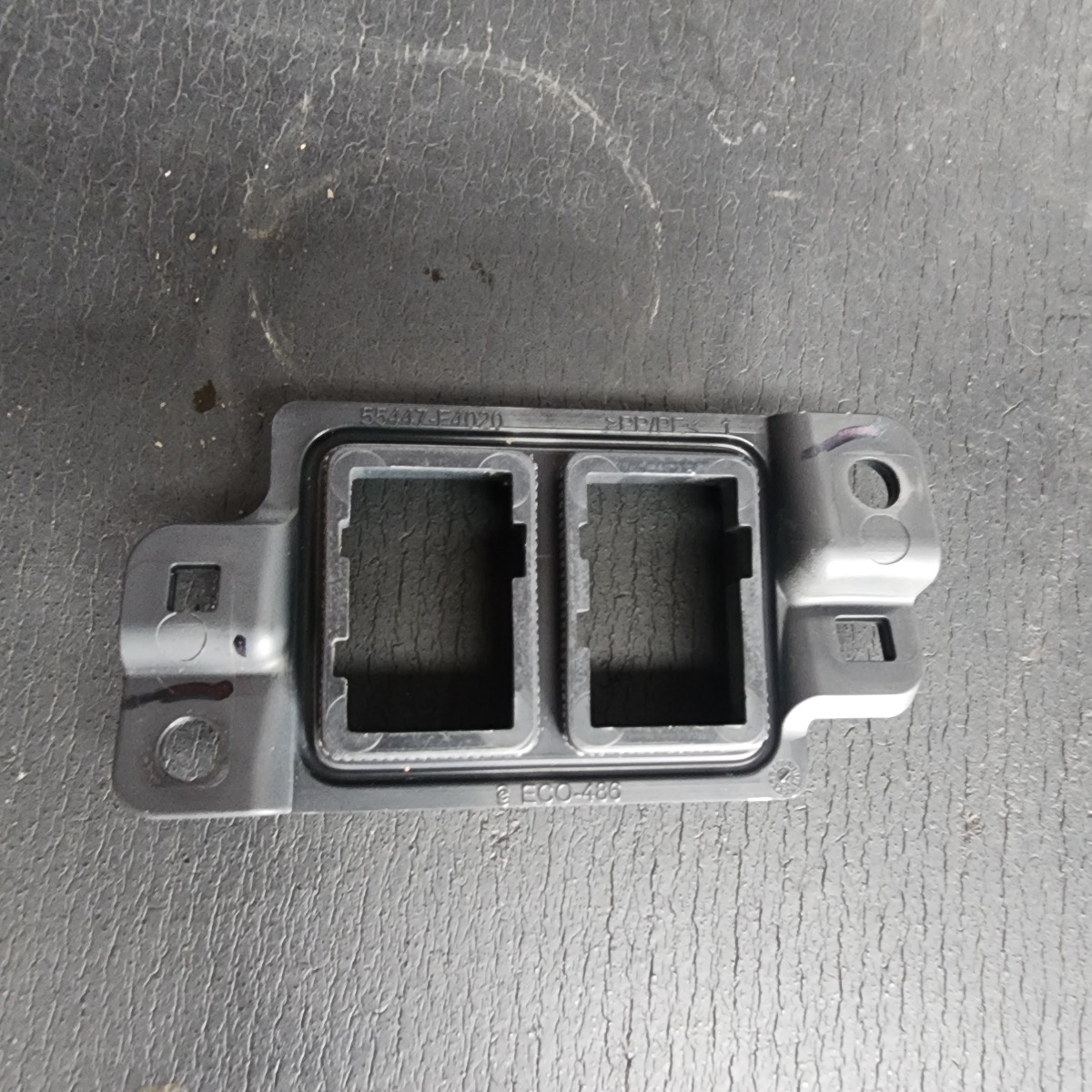 C-HR DASH SWITCH BRACKET