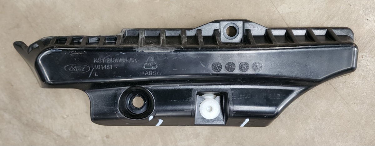 TERRITORY LEFT C-PILLAR BRACKET
