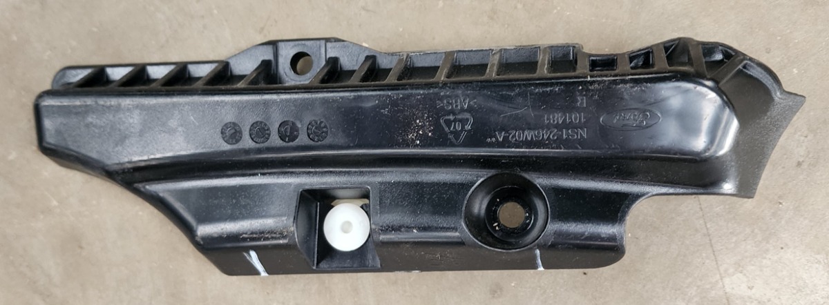 TERRITORY RIGHT C-PILLAR BRACKET