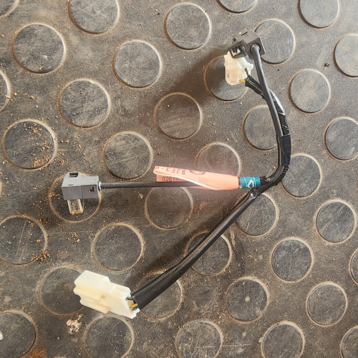 3 RADIO WIRING HARNESS
