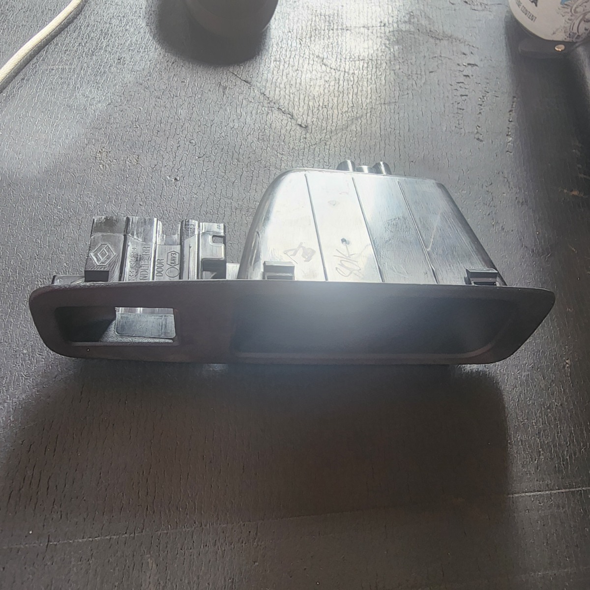 KIGER RIGHT REAR DOOR SWITCH TRIM