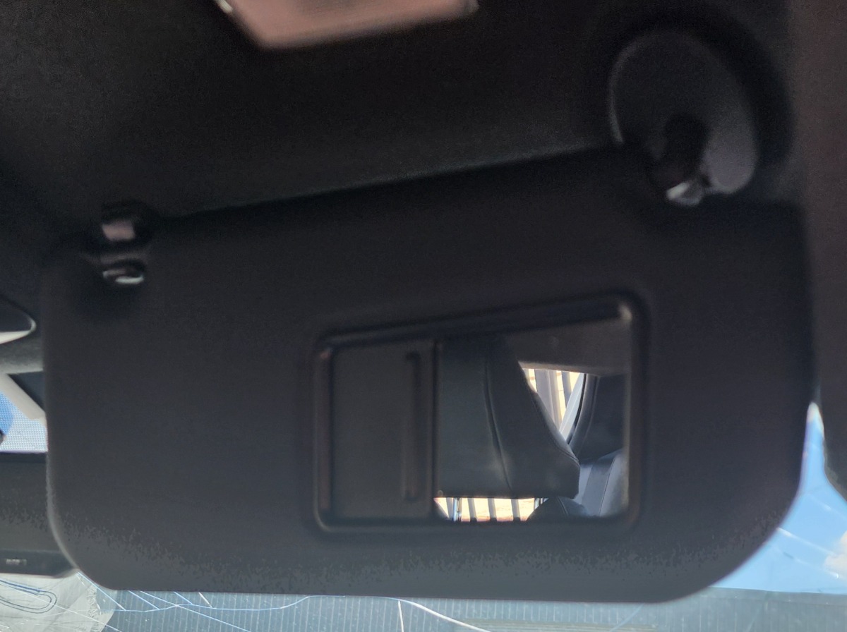 C-HR RIGHT SUNVISOR