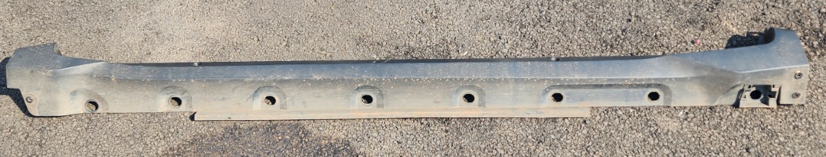 C-HR Left Sill Moulding