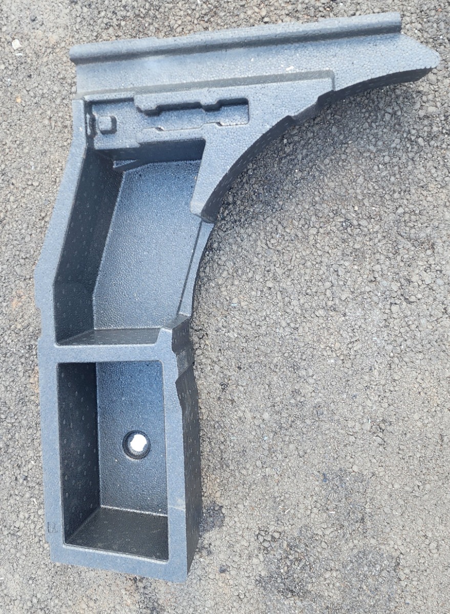 C-HR LEFT BOOT DECKING