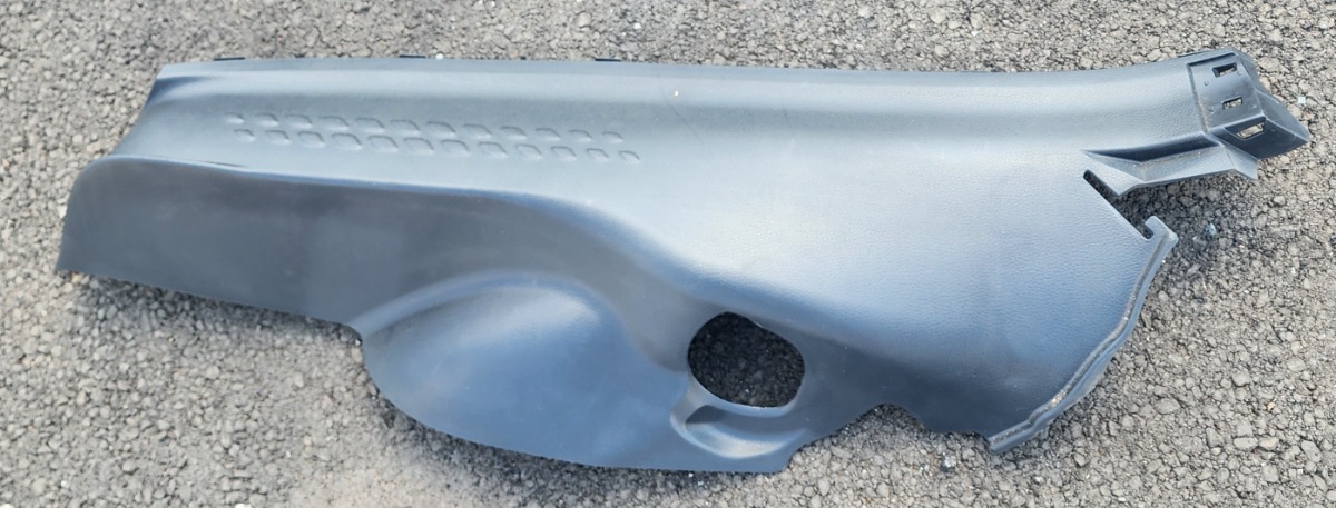 C-HR Low Trim Left C-Pillar