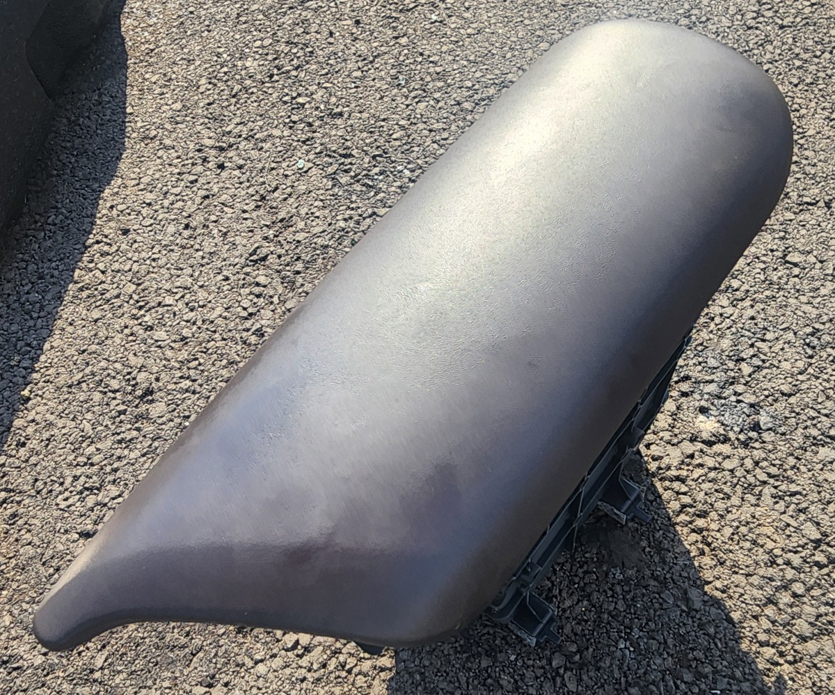 C-HR ARM REST CONSOLE